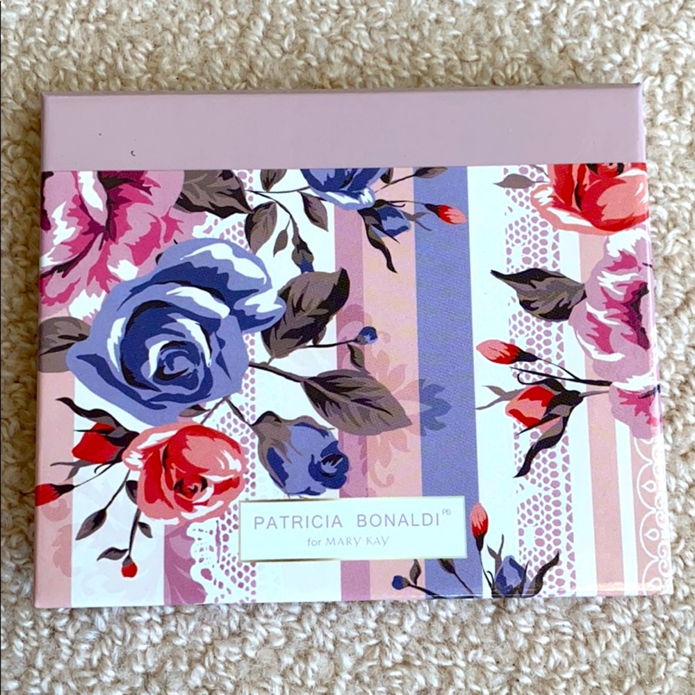 Mary Kay “into the garden” color compact